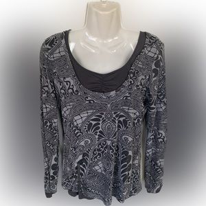 Athleta Black Gray White Paisley Fall LS Stretch Top Women’s M Medium 8-10